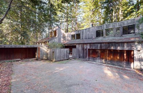 Sea Ranch House | Discover Longwell House: Family-Friendly with Pool & Hot Tub