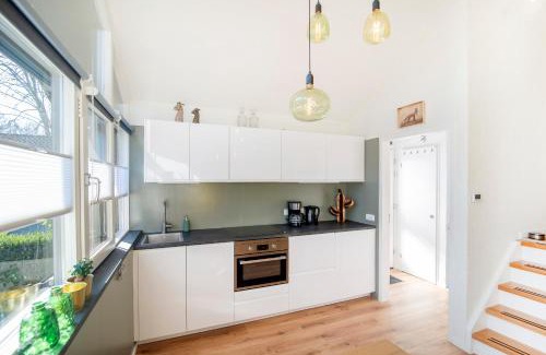 Aalten House | Welcoming Loohuisje 32: Child-Friendly Retreat Rated 9/10