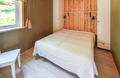 Svanesund Apartment | Enjoy Breathtaking Halsöfjord Views from Your Vacation Home
