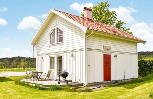 Svanesund House | Experience a Delightful Holiday Home by the Ocean