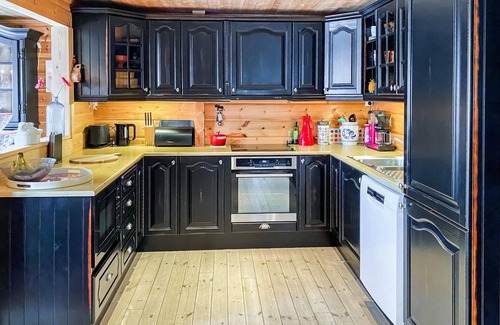 Bjorli House | Relax in a Cozy Vacation Home with Outdoor Spa & Lake View