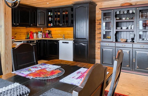Bjorli House | Relax in a Cozy Vacation Home with Outdoor Spa & Lake View