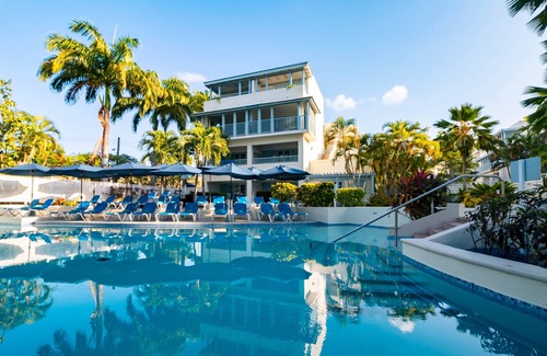 Hastings Hotel | Relax in 2 Units with Balcony Near Bay Street Esplanade