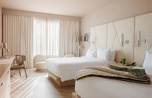 Florida Central Atlantic Coast Hotel | Discover Comfort with Pool, Shuttle & Free Parking!