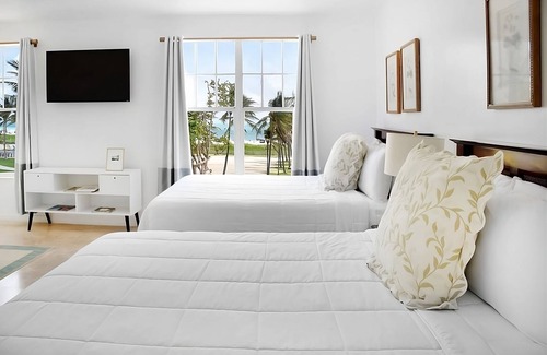 Flamingo/Lummus Hotel | Prime Location: Steps to Ocean Drive & South Beach Bliss