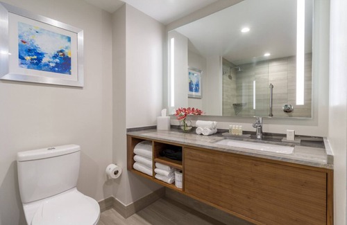 Central Beach Resort | Discover Relaxing Ocean View Units with Infinity Pool