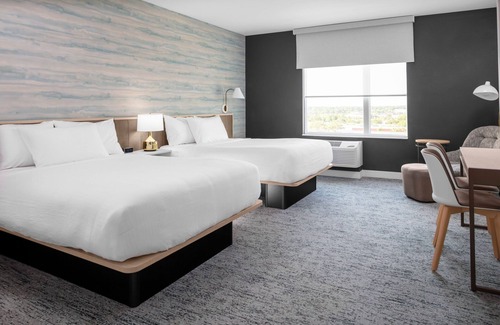 Clearwater Hotel | Discover Pet-Friendly Comfort with Free Breakfast & Pool