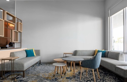 Clearwater Hotel | Discover Pet-Friendly Comfort with Free Breakfast & Pool