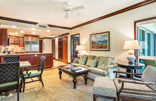 Wailua House | Look No More! 4 Comfortable Units, Pool, Free Parking, Near Waipouli Beach