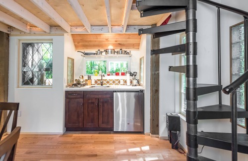 Point Roberts Cottage | Relax Amidst Nature: Views of a 250 Acre Park