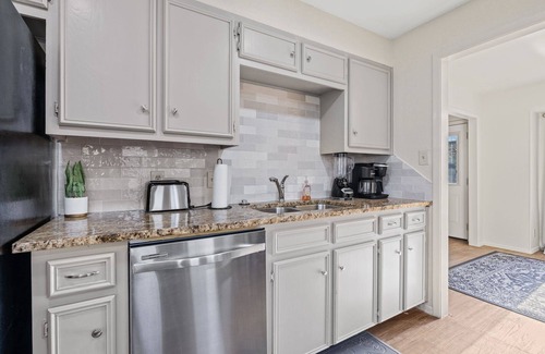 Georgetown House | Experience Comfort in Georgetown - Pet Friendly Stays