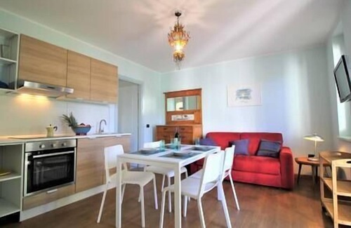 Pettenasco Apartment | Relax on the Terrace with Scenic Lake Views and Breakfast