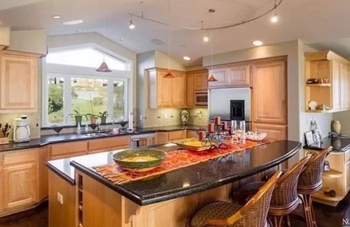 Dillon Beach House | Elegant Oceanfront Retreat with Spa and Stunning Views