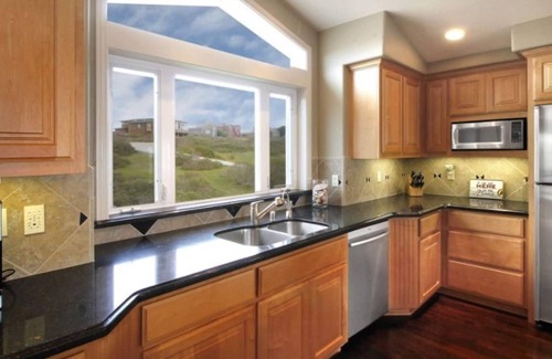 Dillon Beach House | Elegant Oceanfront Retreat with Spa and Stunning Views