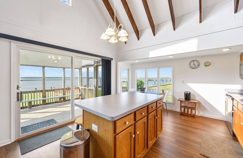Chincoteague House | Explore Lookout on Main: Your Ideal Waterfront Retreat!