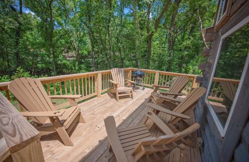 Lookout Valley Neighborhood Association House | Pet-Friendly Lookout Tiny Cabin Near Downtown Chattanooga