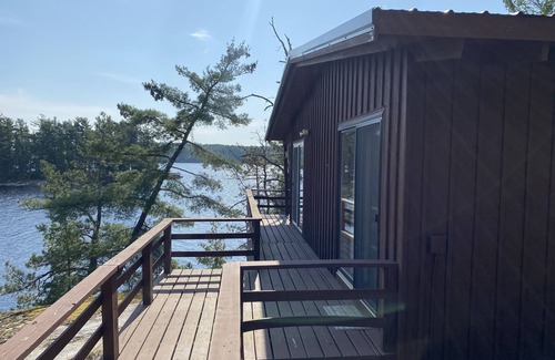 Crane Lake Cabin | Experience Loon Landing: Waterfront Bliss with Top Reviews