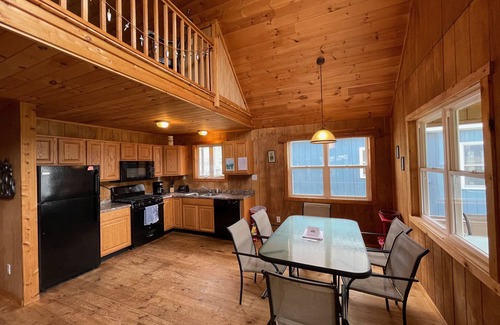 Brier Hill Cabin | Riverside Retreat at Loon Lodge - Guest Rated 9.8/10!