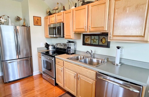 Ocracoke Condo | Top-Rated Loon's Loft: Centrally Located Condo with Pool
