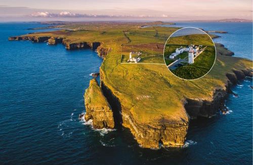 Kilbaha House | Discover Loop Head Lighthouse Attendant's Cottage Retreat