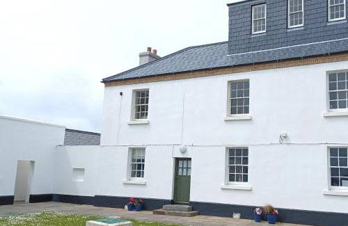 Kilbaha House | Discover Loop Head Lighthouse Attendant's Cottage Retreat