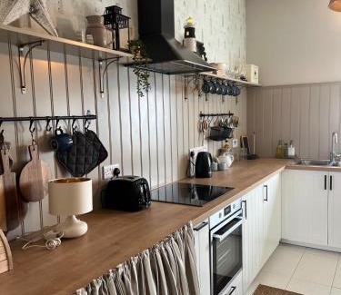 Kilbaha House | Discover Loop Head Lighthouse Attendant's Cottage Retreat