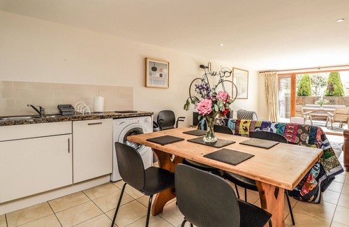 Battle Cottage | Discover LOOSE FARM LODGE: Pet-Friendly Retreat in Battle