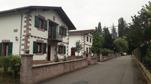 Garzain House | Discover LOPENEA: Family-Friendly with Top Guest Ratings