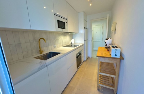 Marbella Apartment | Lor 82F. Modern Holiday Apartment in Banus.