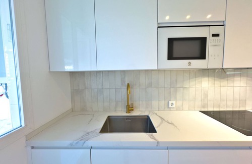 Marbella Apartment | Lor 82F. Modern Holiday Apartment in Banus.
