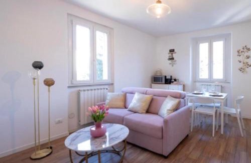 Albate Apartment | Discover Lora: Romantic Apartment with Child-Friendly Perks