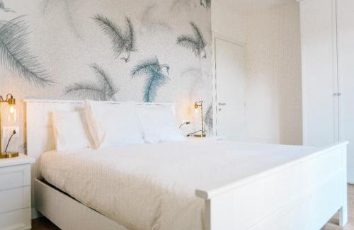 Albate Apartment | Romantic Lora Apartment: Rated 9.8, Free Parking & Check-In