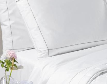 Albate Apartment | Romantic Lora Apartment with Free Parking & Self Check-In