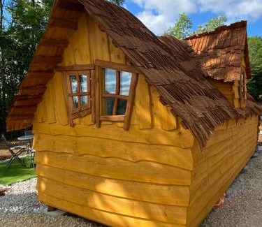 Loray Ski Chalet | Discover Loray des Bois: Oceanfront Family-Friendly Retreat