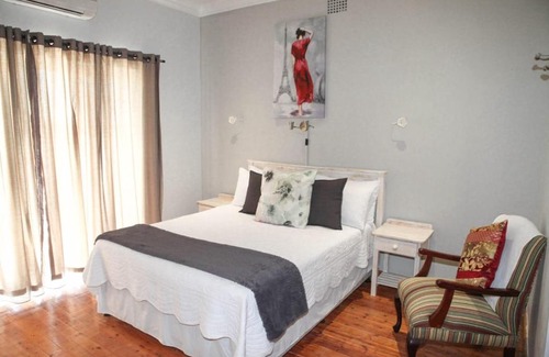 Williston House | Experience Comfort at LORD WILLIS: 4-Star Family Haven