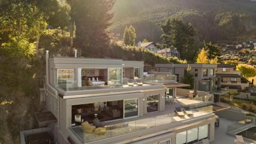 Fernhill Apartment | Explore Lordens Penthouse with Hot Tub & BBQ Features