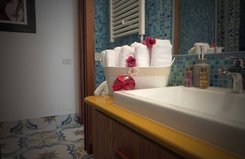 Montecalvario Apartment | Mini Suite SOFIA: Ideal for Families with Kitchen Amenities