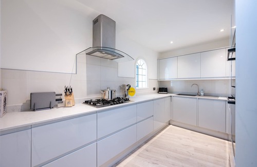 Regent's Park Apartment | Lords Living -3 bed in Regents Park with terrace