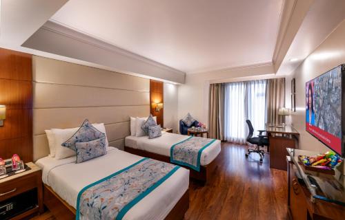 Sangram Colony Hotel | Discover Lords Plaza Jaipur: Cozy Family-Friendly Stay