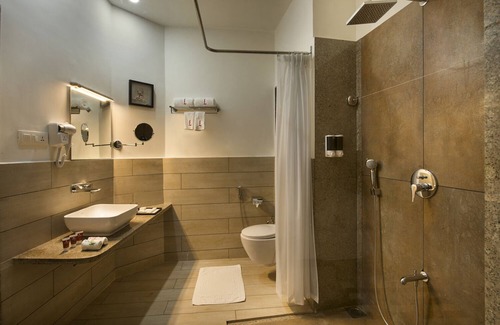 Chotila Hotel | Relax at Lords Resort Chotila: Family-Friendly Amenities