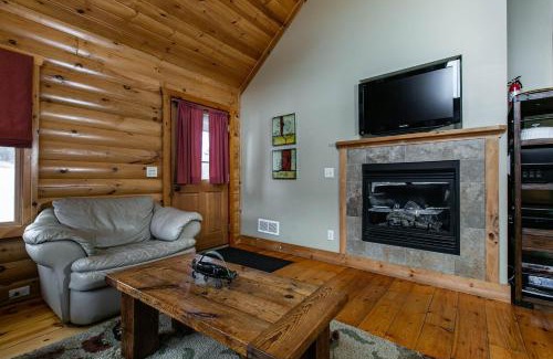 Dubuque House | Lorelei Cabins Edelweiss
