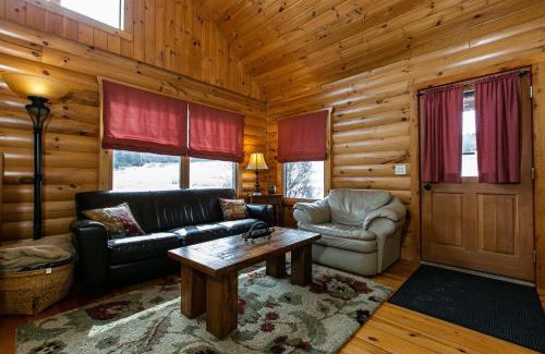 Dubuque House | Lorelei Cabins Edelweiss
