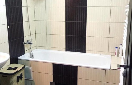 Floresti Apartment | Pet-Friendly Loren Apartment with Great Guest Reviews