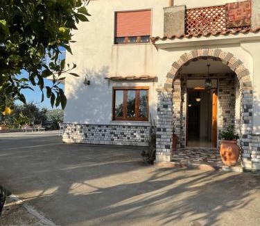Schiazzano House | Enjoy Oceanfront Serenity at LOREN HOUSE with Seaview