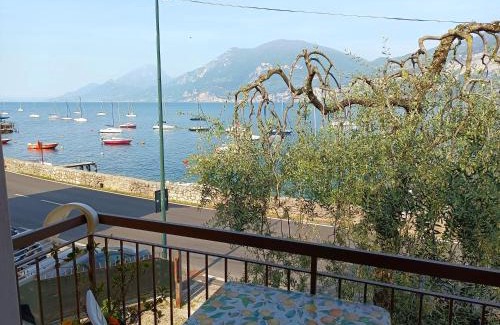 Assenza Apartment | Discover Lorena House: Oceanfront Retreat with Pet-Friendly Perks
