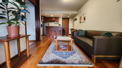 Jardins Apartment | Lorena Residence - Inviting Flat with Balcony & Ocean View