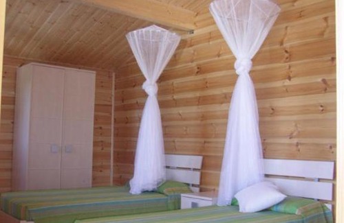 Loreto Aprutino Villa | Inviting Loreto Aprutino Log House with Relaxing Hot Tub
