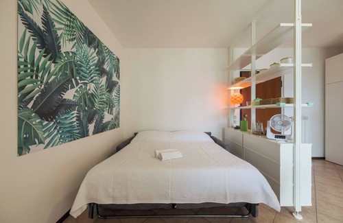 Marone Apartment | Cozy Loreto Sunset Apartment with Kitchen & Child-Friendly Space