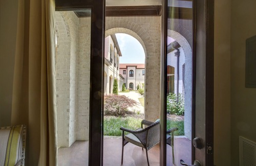 Lawrence County Apartment | Inviting Loretto Vacation Rental with Resort-Style Amenities