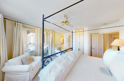 Mountain Village Apartment | Unforgettable Stays at Lorian: Pool & Hot Tub Await You